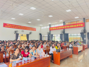 TỔ CHỨC BỒI DƯỠNG, TẬP HUẤN CHÍNH TRỊ HÈ CHO CHO ĐỘI NGŨ CÁN BỘ QUẢN LÝ, GIÁO VIÊN, NHÂN VIÊN CỦA CÁC ĐƠN VỊ TRƯỜNG HỌC NĂM 2025.