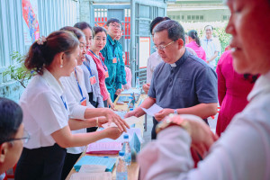 Linh mục, tu sĩ đồng hành cùng ngày hội lớn của đất nước