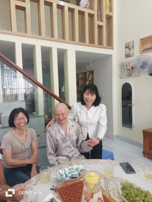 Long Bình: Tổ chức thăm và tặng quà người có công nhân kỷ niệm 51 năm ngày Giải phóng miền Nam