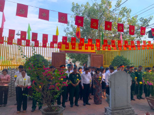 Phường Long Bình: Thành kính dâng hương tưởng niệm Quốc công Đoàn Văn Cự và 16 nghĩa binh anh dũng hy sinh