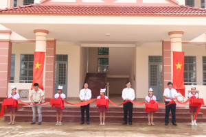 Trường tiểu học Long Hà C nhân đôi niềm vui trong Lễ khai giảng năm học mới 2025-2026.