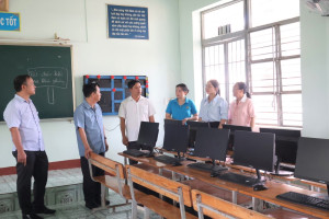 thăm trường