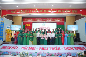 Chiều 14 10, đã diễn ra phiên chính thức Đại hội đại biểu Hội Liên hiệp Phụ nữ xã Long Hà lần thứ I, nhiệm kỳ 2025 2030 Bí thư Đảng ủy