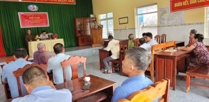 ĐẠI BIỂU HĐND XÃ LONG HÀ TIẾP XÚC CỬ TRI THÔN LONG TÂN 1.