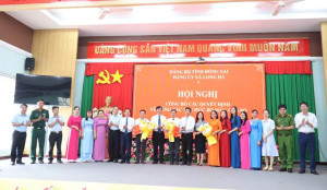 XÃ LONG HÀ CÔNG BỐ CÁC QUYẾT ĐỊNH VỀ CÔNG TÁC TỔ CHỨC BỘ MÁY, CÁN BỘ.