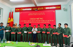 XÃ LONG HÀ TỔ CHỨC ĐÓN 33 QUÂN NHÂN HOÀN THÀNH NGHĨA VỤ QUÂN SỰ TRỞ VỀ ĐỊA PHƯƠNG