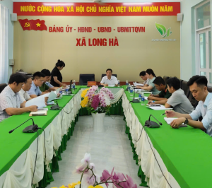 HỘI ĐỒNG THI ĐUA - KHEN THƯỞNG XÃ LONG HÀ HỌP BÌNH XÉT KHEN THƯỞNG PHONG TRÀO THI ĐUA YÊU NƯỚC NĂM 2025