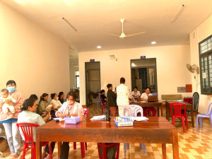 Long Hà tổ chức Tiêm chủng định kỳ cho trẻ em