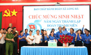 ĐẦM ẤM CHƯƠNG TRÌNH HỌP MẶT KỶ NIỆM 95 NĂM NGÀY THÀNH LẬP ĐOÀN THANH NIÊN CỘNG SẢN HỒ CHÍ MINH XÃ LONG HÀ.