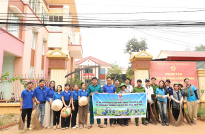 “NGÀY CHỦ NHẬT XANH”- LAN TỎA Ý THỨC BẢO VỆ MÔI TRƯỜNG SỐNG.