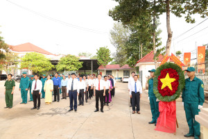 LONG HÀ: DÂNG HƯƠNG TƯỞNG NIỆM CHỦ TỊCH HỒ CHÍ MINH VÀ CÁC ANH HÙNG LIỆT SĨ NHÂN NGÀY SINH CHỦ TỊCH HỒ CHÍ MINH