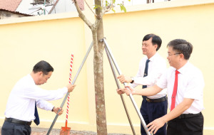 LONG HÀ: GIEO MẦM XANH, TRỒNG CÂY, TRỒNG Ý THỨC, TRÁCH NHIỆM VỚI MÔI TRƯỜNG SỐNGNHÂN KỶ NIỆM SINH NHẬT BÁC.