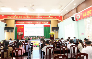 CÁN BỘ, CÔNG CHỨC XÃ LONG HÀ ĐƯỢC BỒI DƯỠNG KỸ NĂNG SỬ DỤNG HỆ THỐNG IOC, LRIS VÀ PHẦN MỀM ECABINET