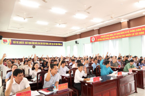 HỘI NGHỊ BAN CHẤP HÀNH ĐẢNG BỘ XÃ LONG HÀ MỞ RỘNG LẤY Ý KIẾN PHƯƠNG ÁN DỰ KIẾN SẮP XẾP THÔN.