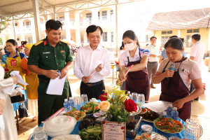 XÃ LONG HÀ GẮN KẾT CỘNG ĐỒNG TỪ MÂM CƠM ĐOÀN KẾT KHÁT VỌNG VƯƠN XA