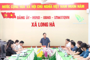 TIẾP TỤC ĐẨY NHANH TIẾN ĐỘ KHÁM SỨC KHỎE ĐỊNH KỲ TOÀN DÂN TRÊN ĐỊA BÀN XÃ LONG HÀ