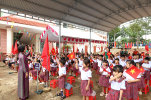 GẦN 4.500 HỌC SINH XÃ LONG HÀ NÔ NỨC THAM GIA LỄ KHAI GIẢNG NĂM HỌC MỚI 2026-2027.