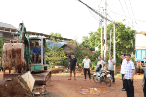 NGƯỜI DÂN THÔN TÂN LONG 2 TÍCH CỰC TỰ GIẢI PHÓNG MẶT BẰNG, HIẾN ĐẤT MỞ RỘNG ĐƯỜNG GIAO THÔNG.