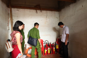 KIỂM TRA CÔNG TÁC PHÒNG CHÁY CHỮA CHÁY KHU VỰC BUÔN BÁN, KINH DOANH TẬP TRUNG THÔN TÂN LONG 2.