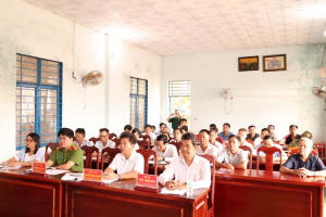 ĐỒNG CHÍ TRẦN TRUNG NHÂN, CHỦ NHIỆM ỦY BAN KIỂM TRA THÀNH ỦY ĐỒNG NAI DỰ  DỰ SINH HOẠT CHI BỘ THÁNG 10, THÔN TÂN LONG 2.