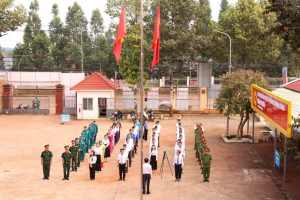 XÃ LONG HÀ CHÀO CỜ ĐẦU THÁNG 10