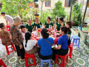 BỮA CƠM SUM VẦY – ẤM ÁP NGHĨA TÌNH, TRI ÂN GIA ĐÌNH MẸ VIỆT NAM ANH HÙNG