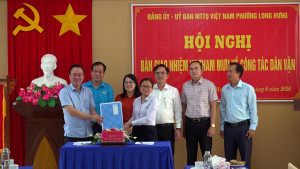 LONG HƯNG: BÀN GIAO, TIẾP NHẬN NHIỆM VỤ THAM MƯU CÔNG TÁC...