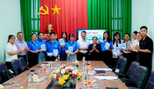 Phường Long Hưng tri ân đội hình tình nguyện "Mùa hè số"