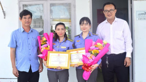 Phường Long Khánh khen thưởng cho các cá nhân có nghĩa cử cao đẹp