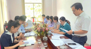 HĐND phường Long Khánh họp thông qua Dự thảo báo cáo thẩm tra Tờ trình và Dự thảo Nghị quyết tại kỳ họp thứ 3