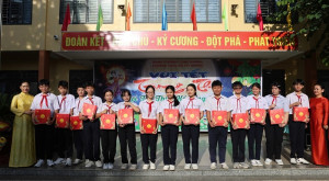 trường THCS Hồ Thị Hương đã tưng bừng tổ chức chương trình “Vui Tết Trung thu”