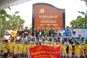 Sôi nổi các hoạt động giáo dục truyền thống cách mạng hướng tới kỷ niệm 51 năm Ngày Giải phóng Long Khánh