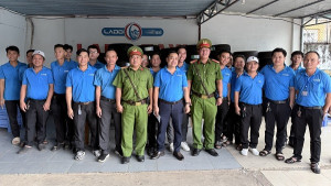 Công an phường Long Khánh tuyên truyền pháp luật ATGT cho người lao động tại Công ty LADO taxi