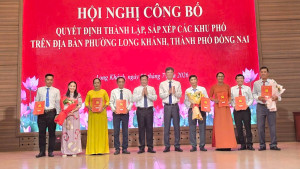 Hội nghị công bố Nghị quyết về sắp xếp các khu phố và các Quyết định về công tác tổ chức, cán bộ trên địa bàn phường Long Khánh