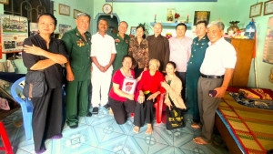 ẤM ÁP CHUYẾN THĂM, TRI ÂN MẸ VIỆT NAM ANH HÙNG LÊ THI THÍ, NHÂN NGÀY 27/7