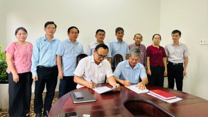 Bàn giao và tiếp nhận chức năng, nhiệm vụ tham mưu về công tác Dân vận từ Ban Xây dựng Đảng ủy sang Ủy ban Mặt trận Tổ quốc Việt Nam phường