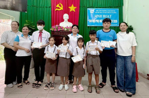 Chi hội Phụ nữ khu phố Xuân Bình tổ chức sinh hoạt quý III năm 2026