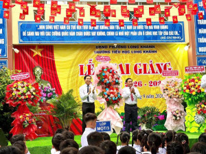 Rộn ràng ngày hội khai trường tại trường tiểu học Long Khánh