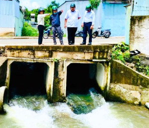 Lãnh đạo UBND phường Long Khánh khảo sát các cầu dân sinh,...