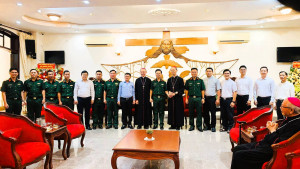 Bộ chỉ huy quân sự thành phố Đồng Nai thăm và làm việc với Tòa Giám mục Giáo phận Xuân Lộc