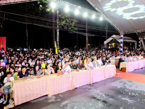 Chương trình Vui Tết Trung thu tràn đầy ấm áp, yêu thương...