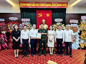 ĐẢNG ỦY - HĐND - UBND - ỦY BAN MTTQ VIỆT NAM XÃ LONG THÀNH CHÚC MỪNG KỶ NIỆM 81 NĂM NGÀY THÀNH LẬP QUÂN ĐỘI NHÂN DÂN VIỆT NAM (22/12/1944 - 22/12/2025)