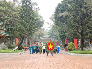 ĐẢNG ỦY - HĐND - UBND - ỦY BAN MTTQ VIỆT NAM XÃ LONG THÀNH TỔ CHỨC DÂNG HƯƠNG TƯỞNG NIỆM CÁC ANH HÙNG LIỆT SĨ NHÂN KỶ NIỆM 81 NĂM NGÀY THÀNH LẬP QUÂN ĐỘI NHÂN DÂN VIỆT NAM (22/12/1944 - 22/12/2025)