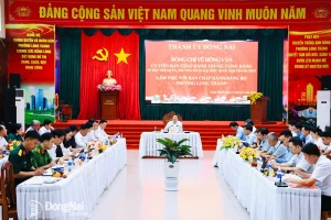 Bí thư Thành ủy Vũ Hồng Văn làm việc với Ban Chấp hành Đảng bộ phường Long Thành