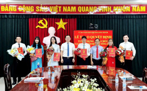 Trao Quyết định tuyển dụng mới và tiếp nhận viên chức Trung tâm Dịch vụ tổng hợp Long Thành