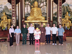 Phường Long Thành tổ chức các đoàn thăm, tặng quà lễ Vu Lan...