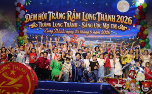RỘN RÀNG ĐÊM HỘI TRĂNG RẰM: PHƯỜNG LONG THÀNH MANG YÊU...
