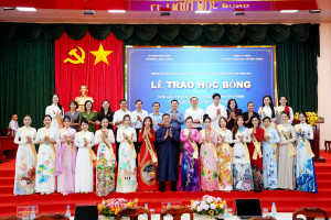 Lễ trao học bổng cho các em học sinh có hoàn cảnh khó khăn