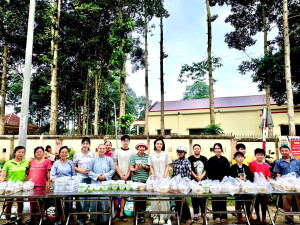 GIEO DUYÊN 400 PHẦN ĂN SÁNG MIỄN PHÍ CHO NGƯỜI DÂN TRÊN ĐỊA BÀN