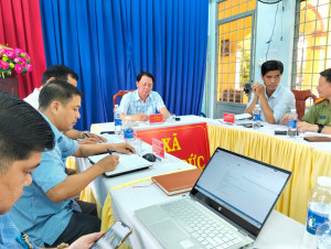 HỌP GIAO BAN UBND XÃTHÁNG 7